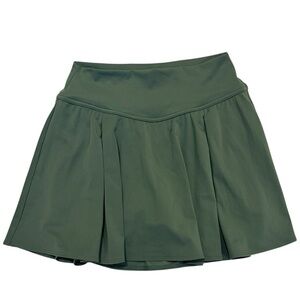 Gilly Hicks Olive Pleated Skort | Casual Athleisure Tennis Style | Medium